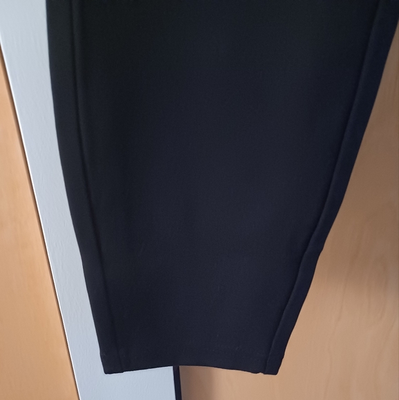 NWT Torrid Pixie Pant sz 2short - Picture 2 of 10